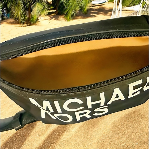 Brand New Michael Kors Belt Bag for Him or Her’s. - Picture 2 of 2